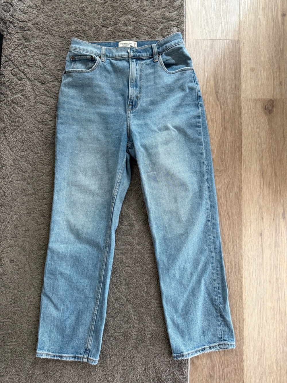 Abercrombie Curve Love Ultra High Rise Ankle Straight Jean